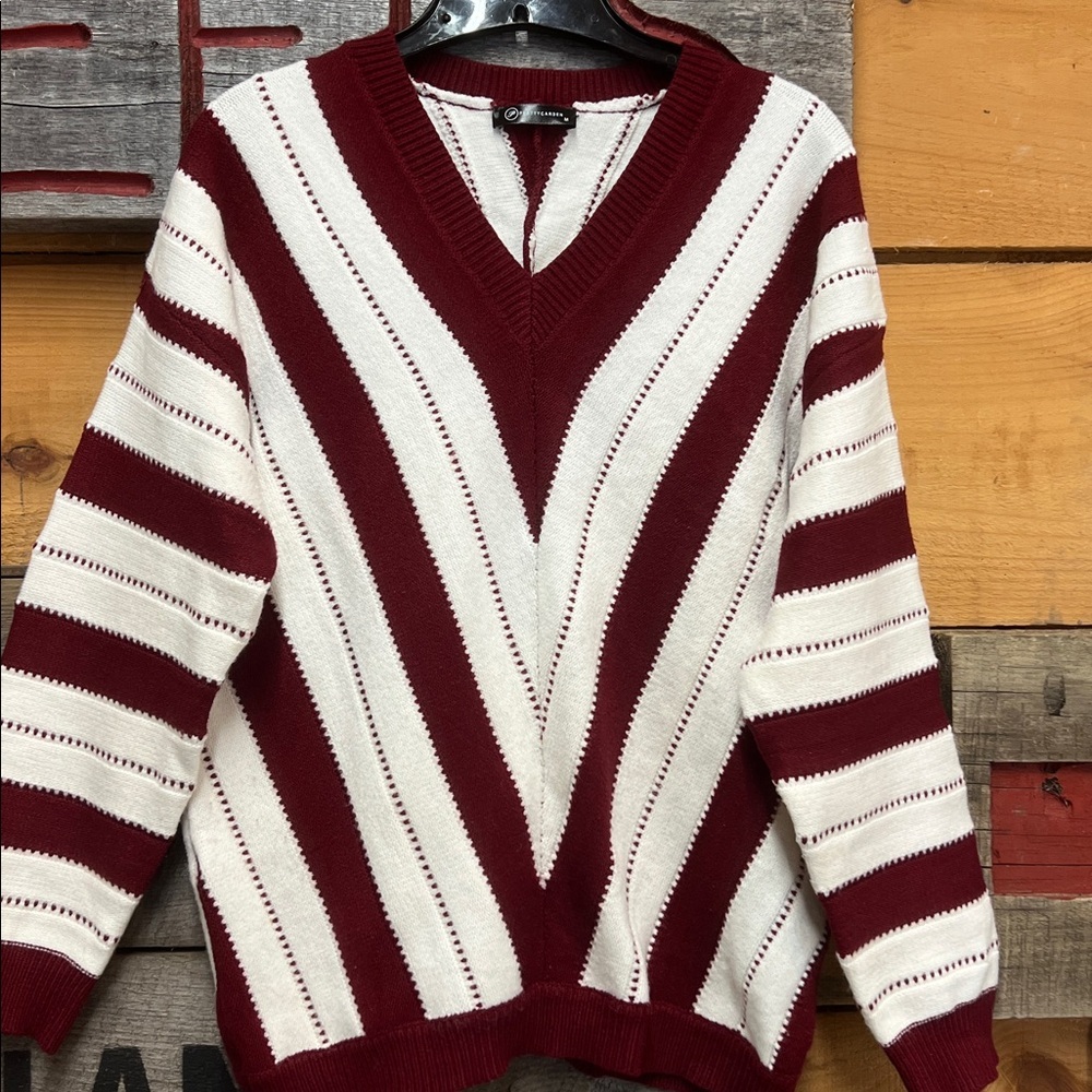 Women’s Striped V-Neck Sweater in Burgundy and White Sz M